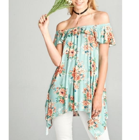 🌺Beautiful off shoulder floral blouse🌺 - Picture 2 of 4